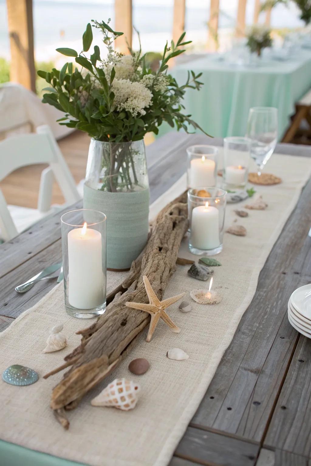 Feel the calm of the coast with centerpieces inspired by the sea. 🌊 #CoastalDecor #BeachBridal